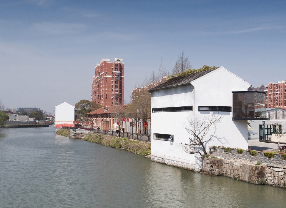 Tea Room Floating by the River DCDSAA