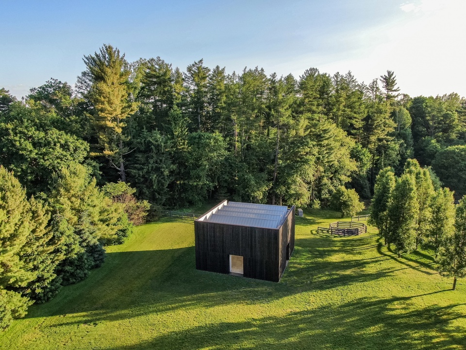 lx pavilion by oli architecture