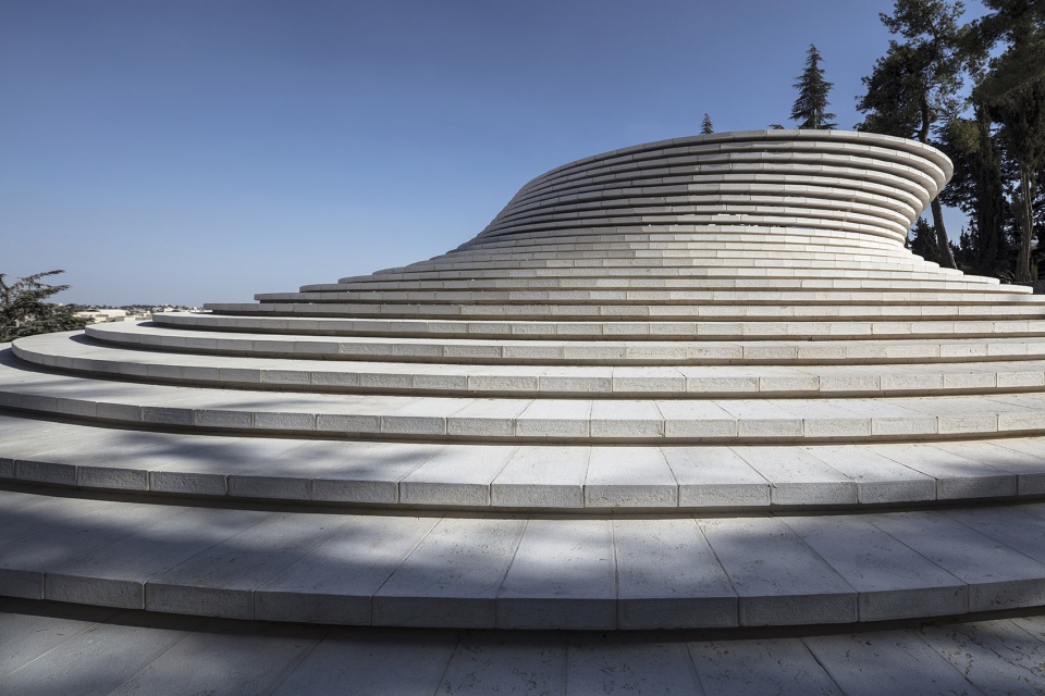 mount herzl memorial hall by kimmel eshkolot architects kalush chechick architects