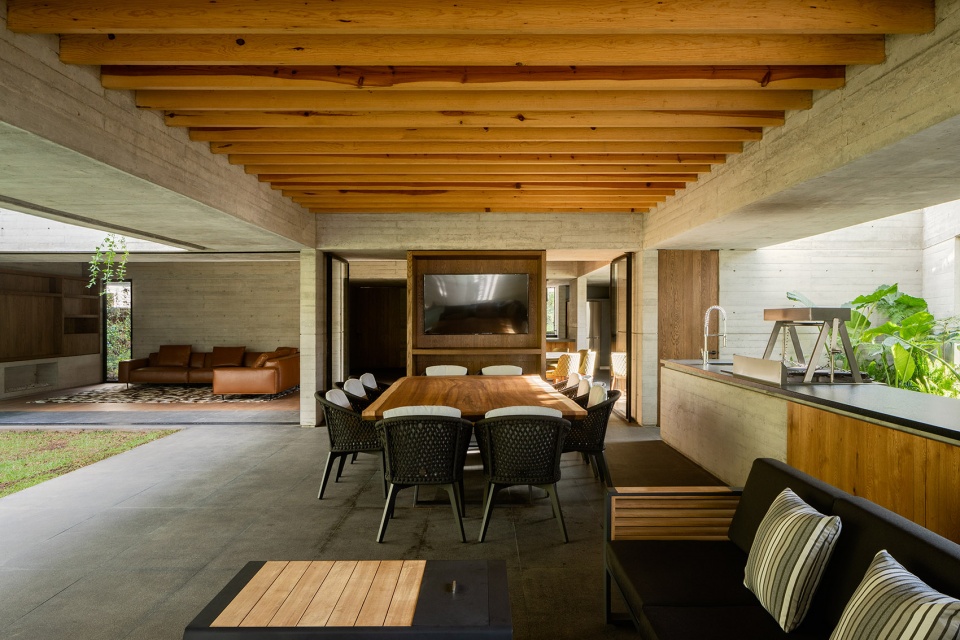 CRA House by Estudio MMX