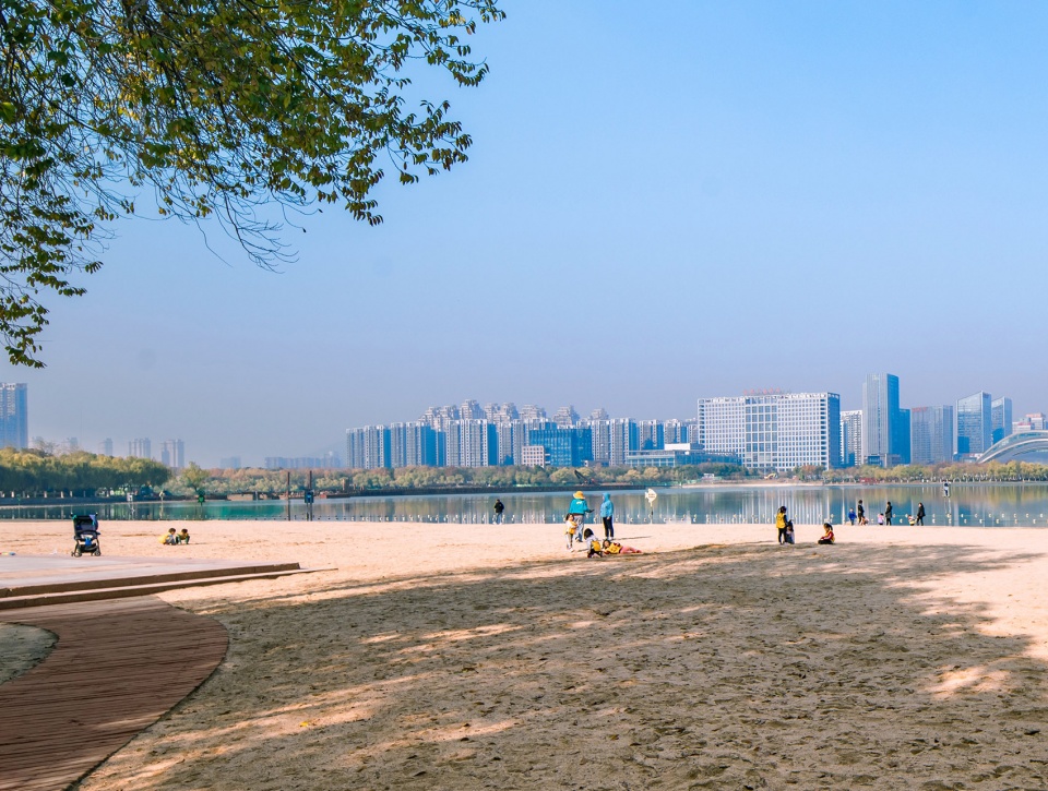 Hefei New Municipal and Culture District Swan Lake Park by LA Design