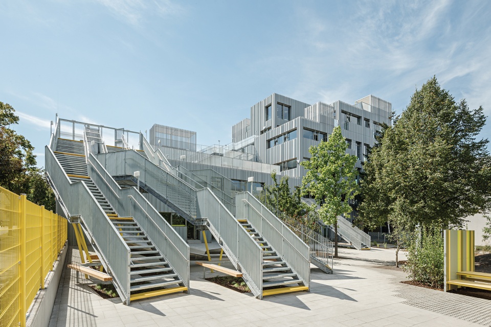 langenfeldgasse primary and vocational school by ppag architects