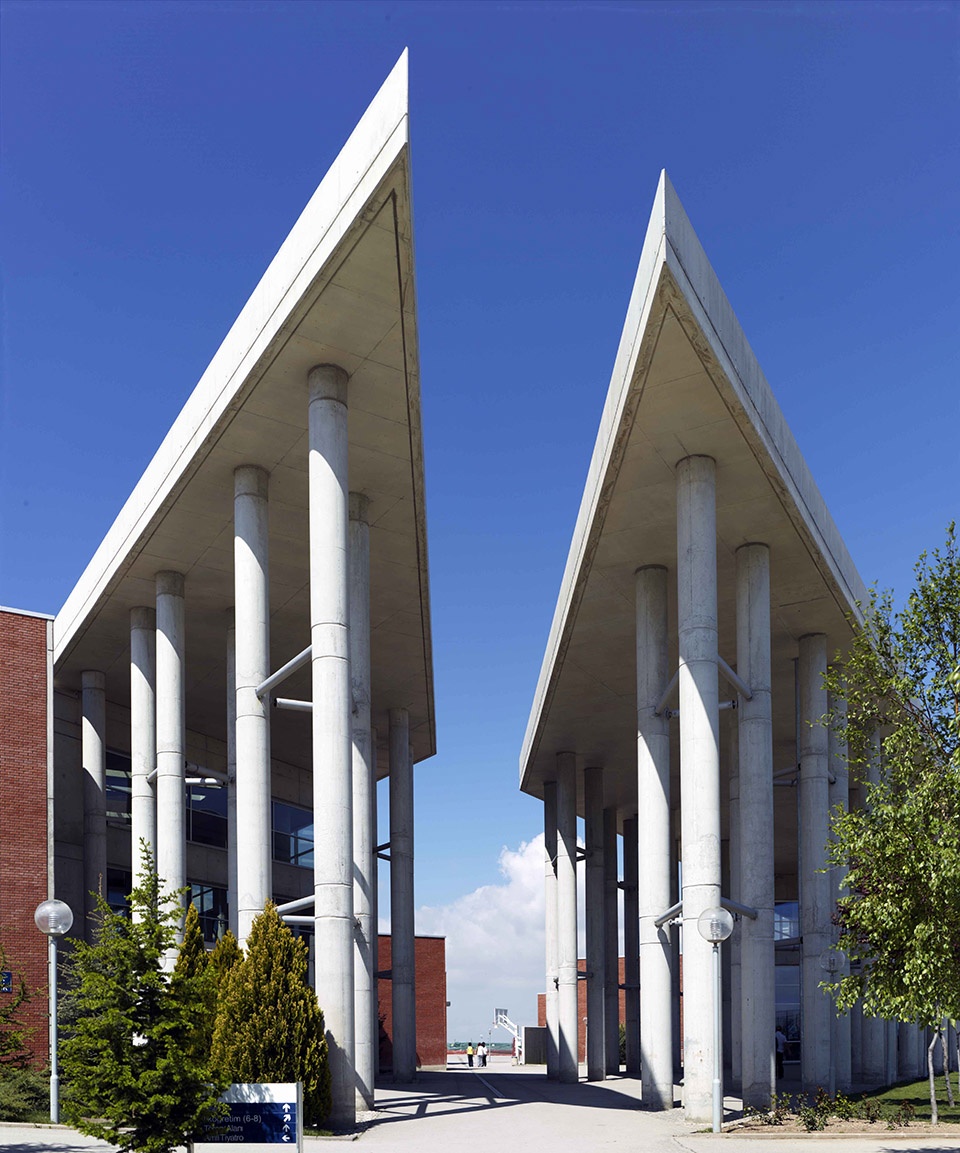 Ted Ankara College by Uygur Architects