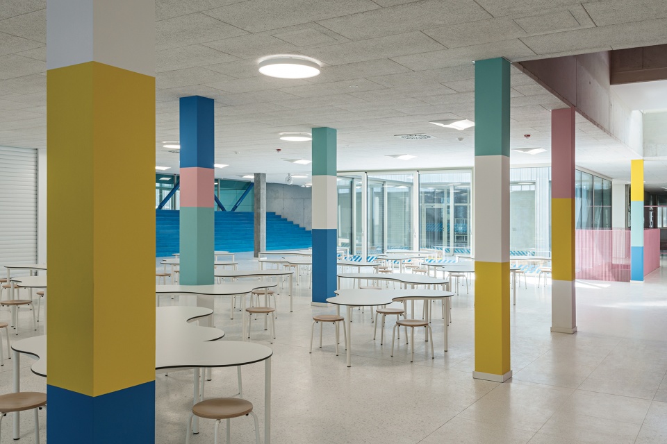langenfeldgasse primary and vocational school by ppag architects