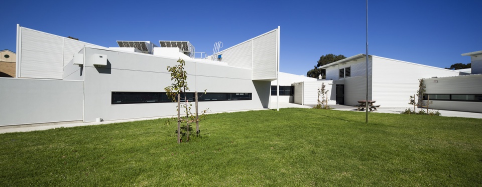 victor harbor senior high school by hames sharley