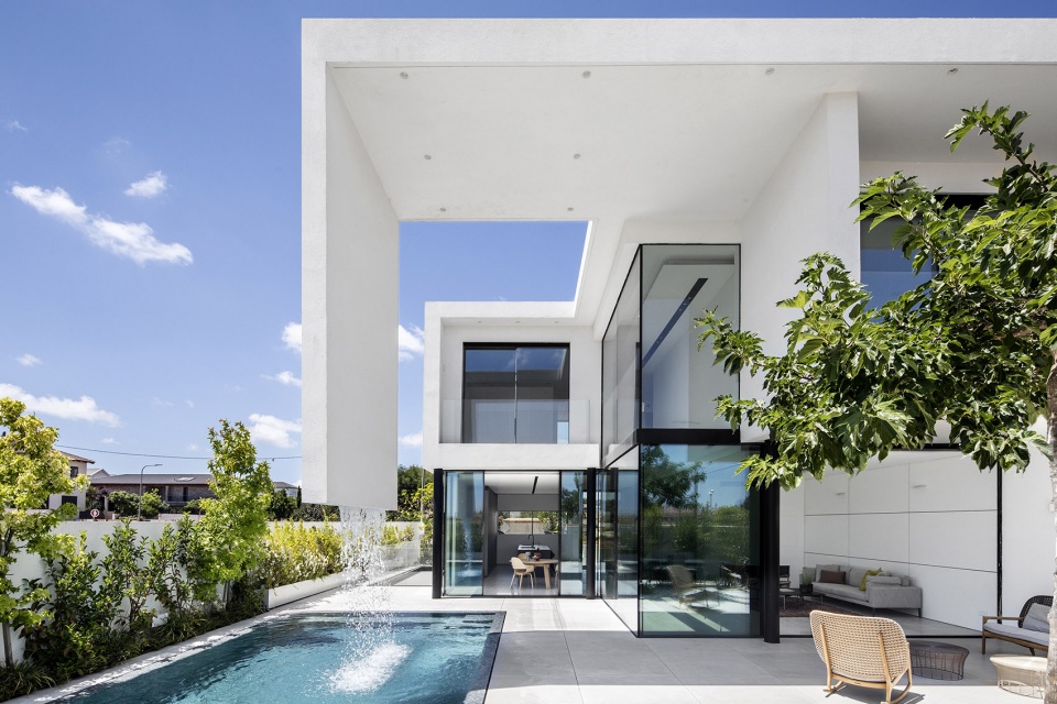 x6 two in one houses by raz melamed architect