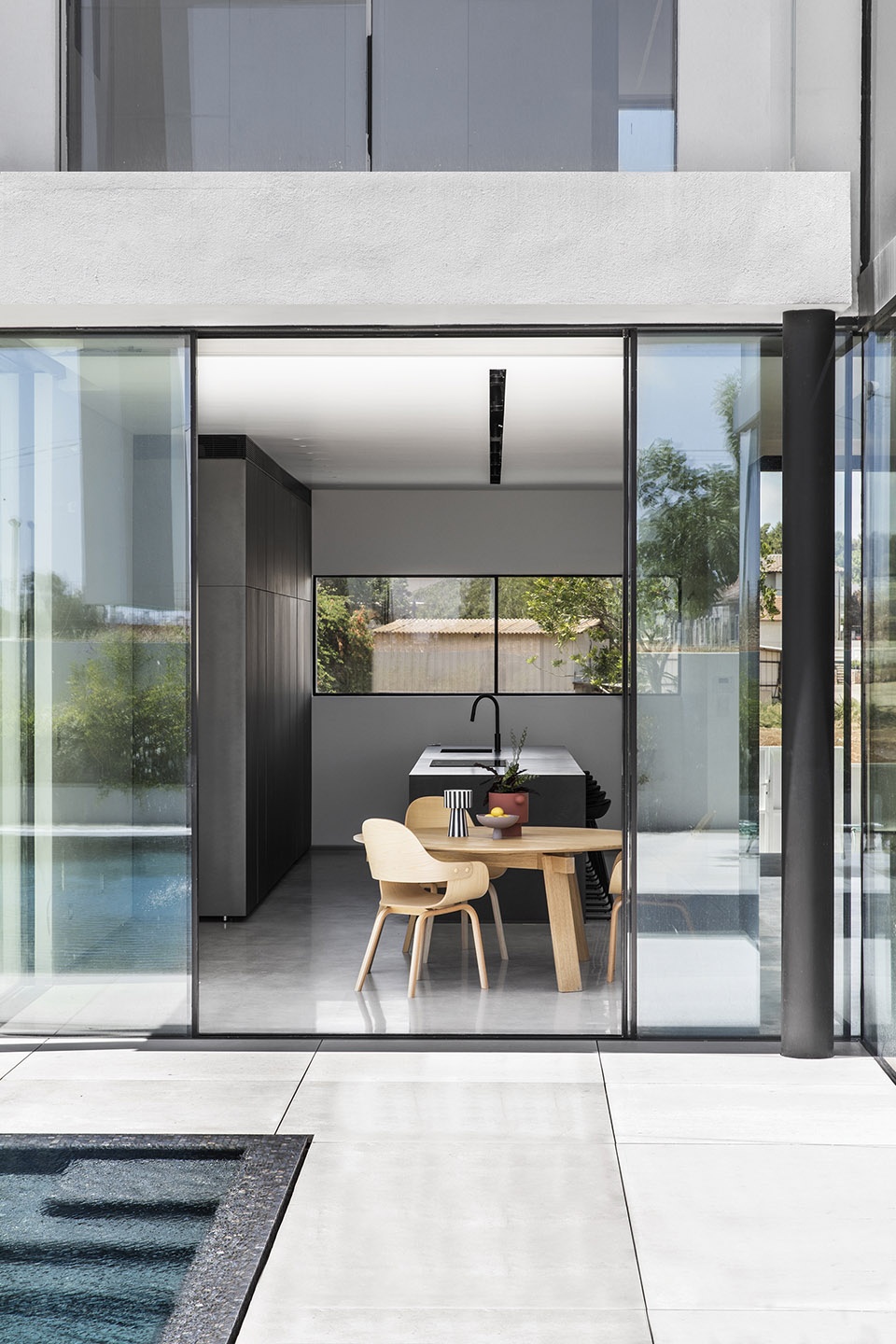 x6 two in one houses by raz melamed architect