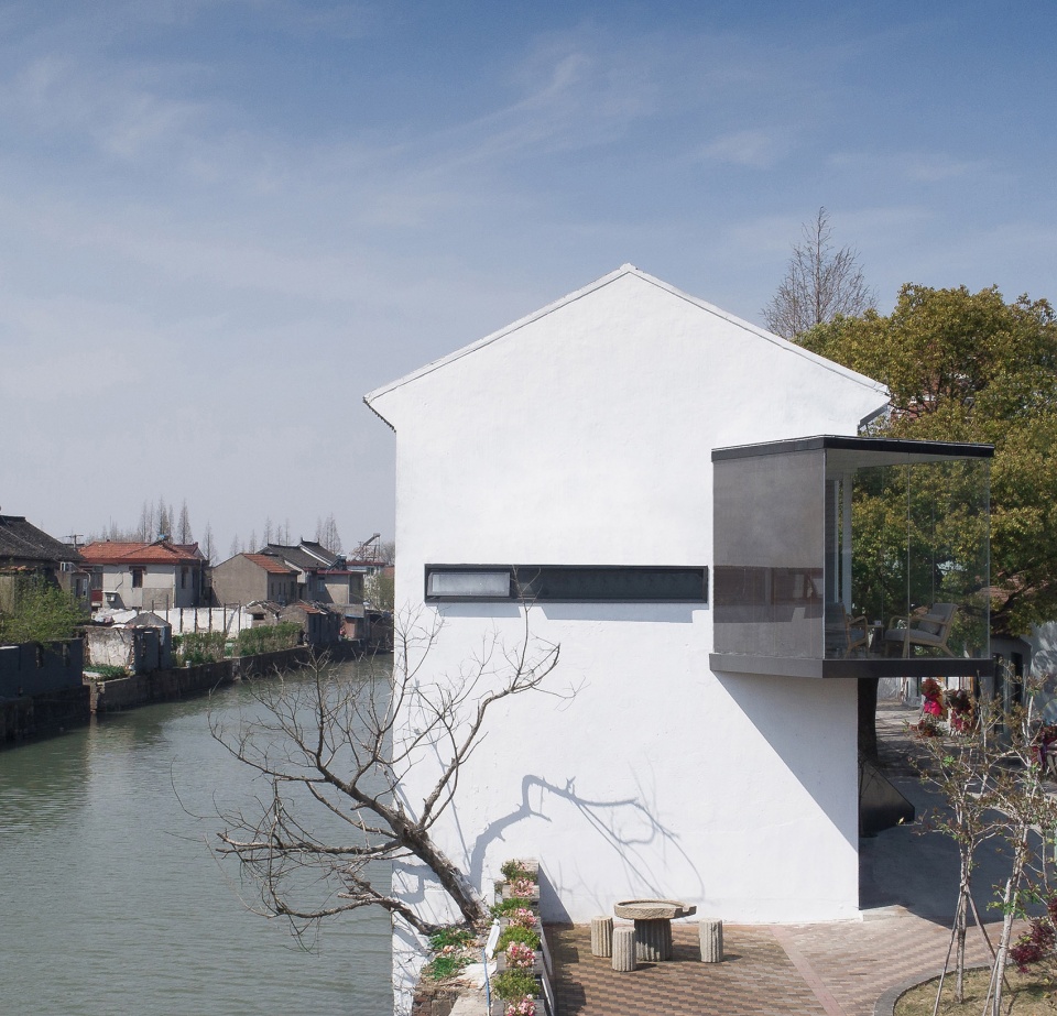 Tea Room Floating by the River DCDSAA