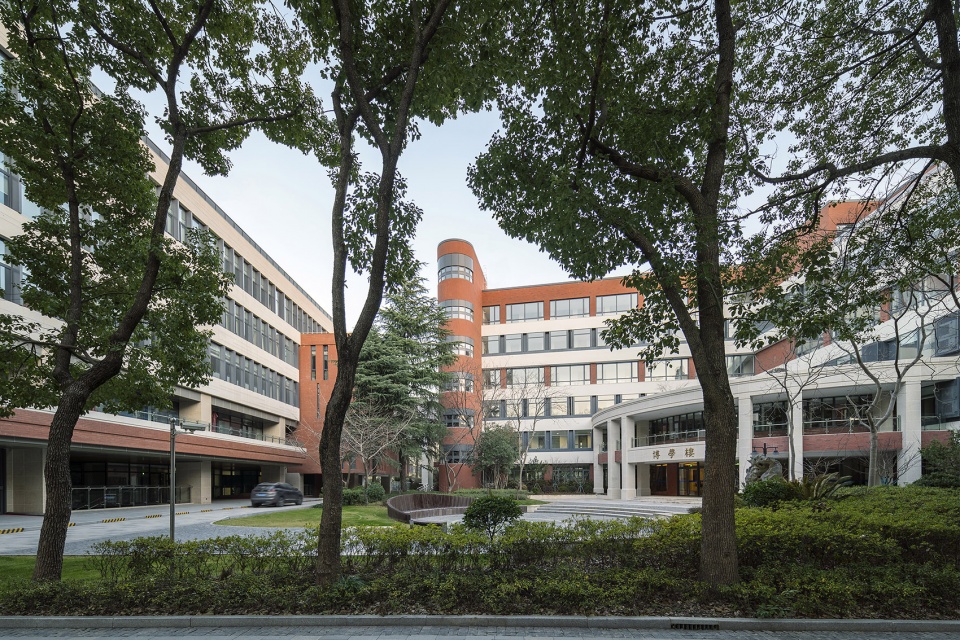 Transformation of the Facade of Boxue Building HDD