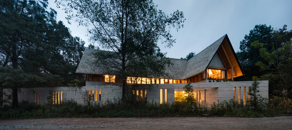 CRA House by Estudio MMX