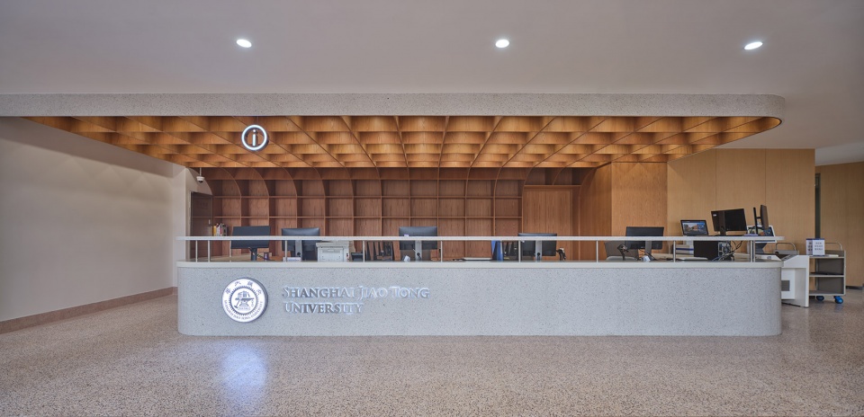 Reconstruction of Bao Yugang Library of Jiaotong University China by Oumoumou Studio