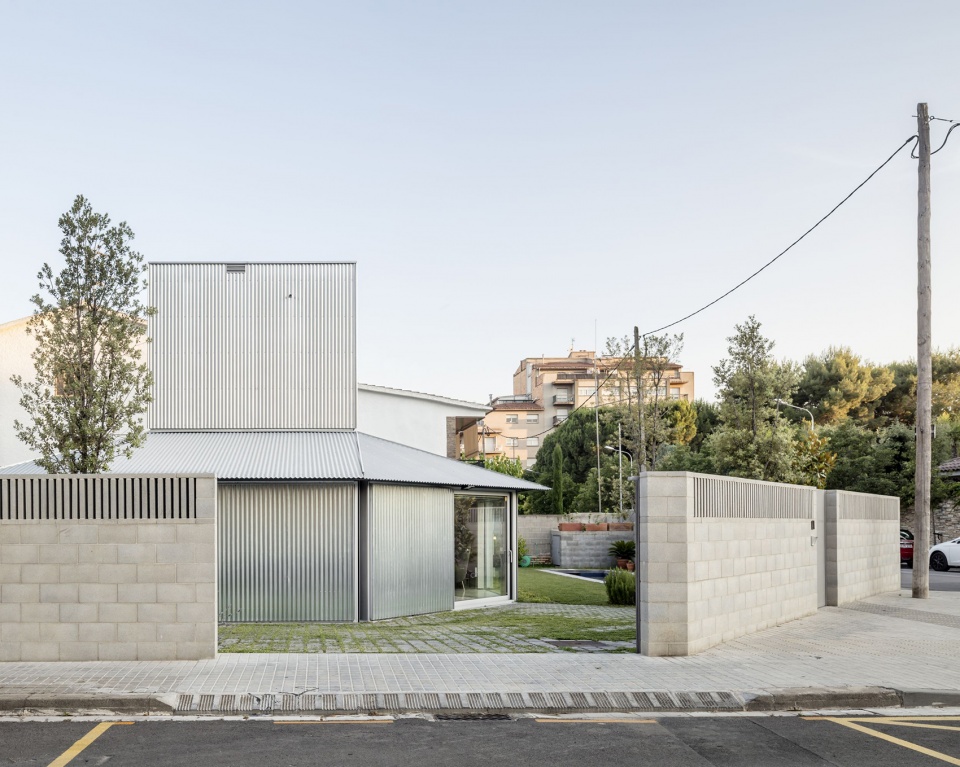 house 905 by harquitectes