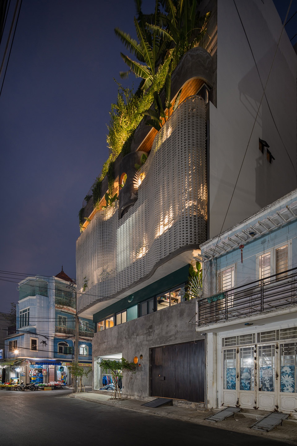 HOA S HOUSE by H 2