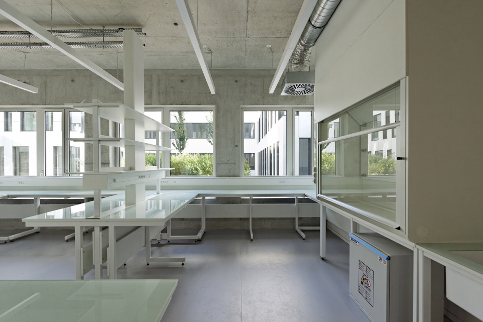 Campus CEA Paris Saclay Neuroscience Institute by Dietmar Feichtinger Architectes Celnikier Grabli Architectes