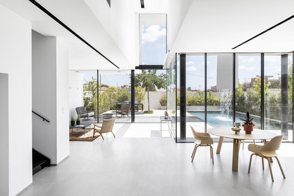 x6 two in one houses by raz melamed architect