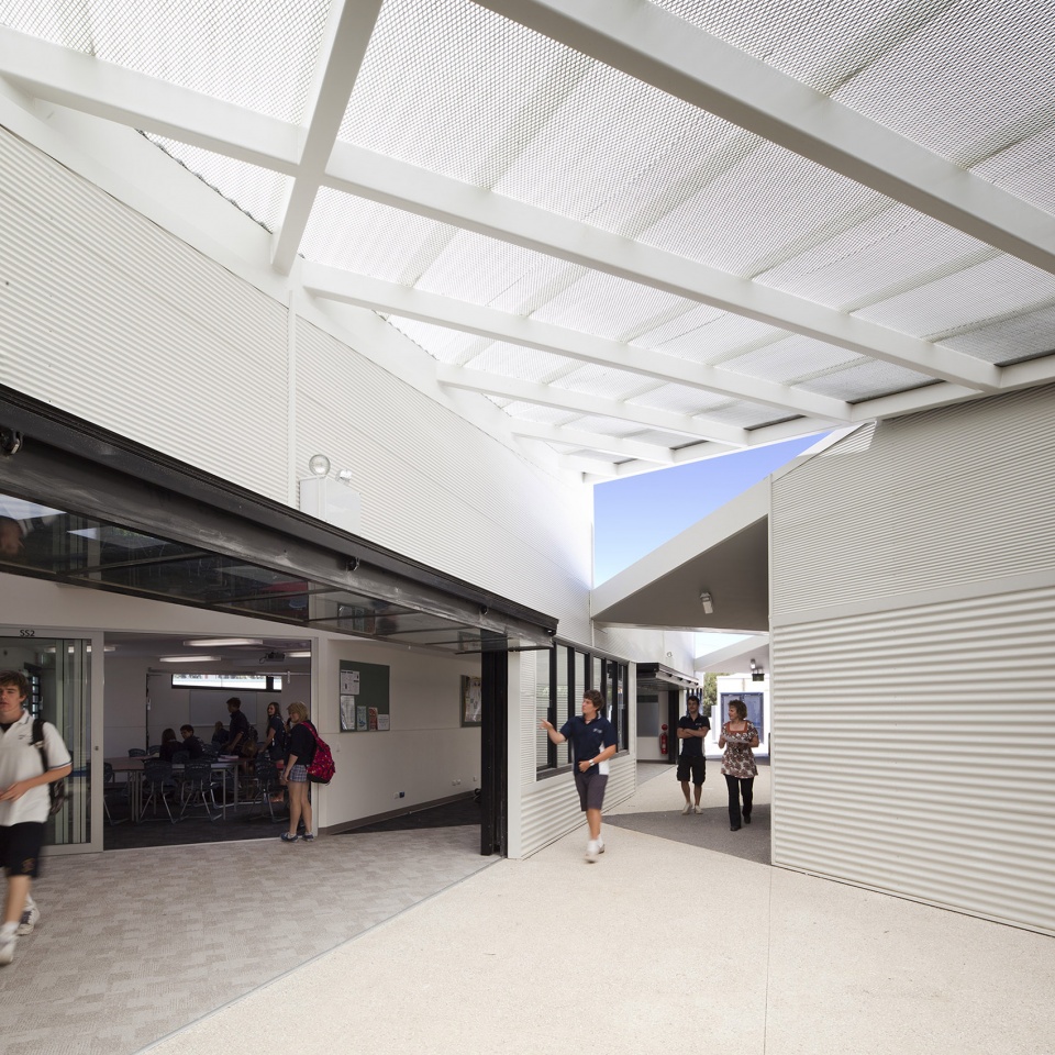 victor harbor senior high school by hames sharley