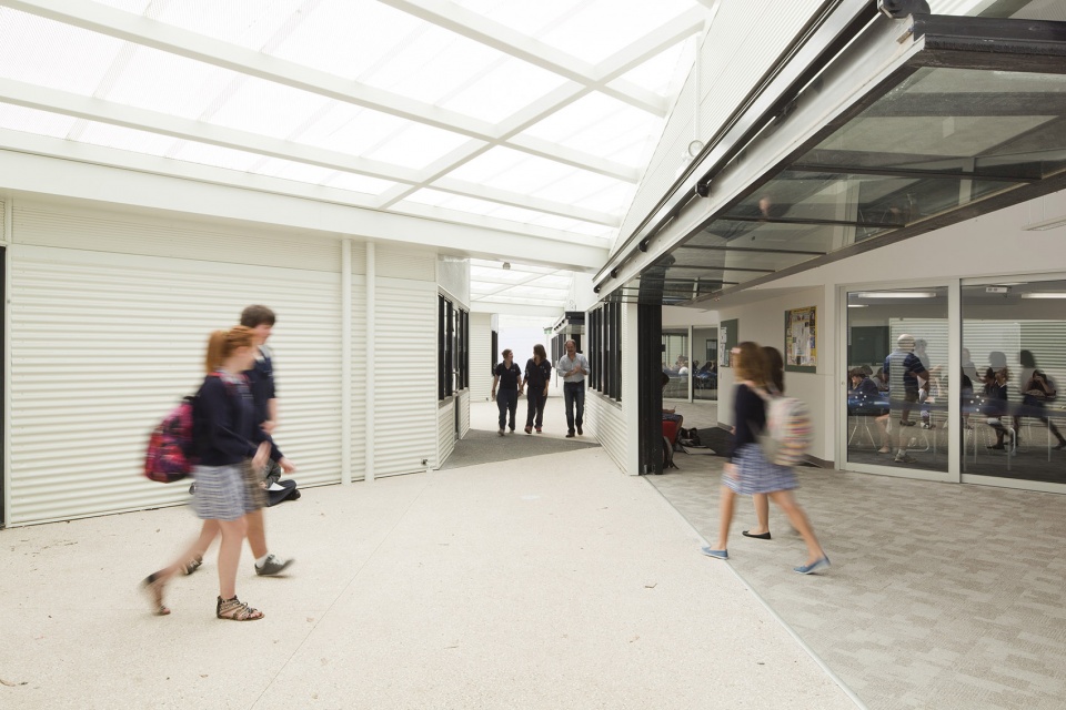 victor harbor senior high school by hames sharley