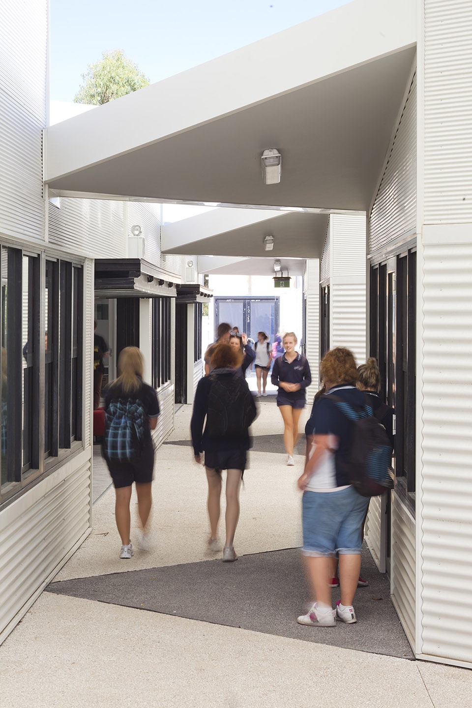 victor harbor senior high school by hames sharley
