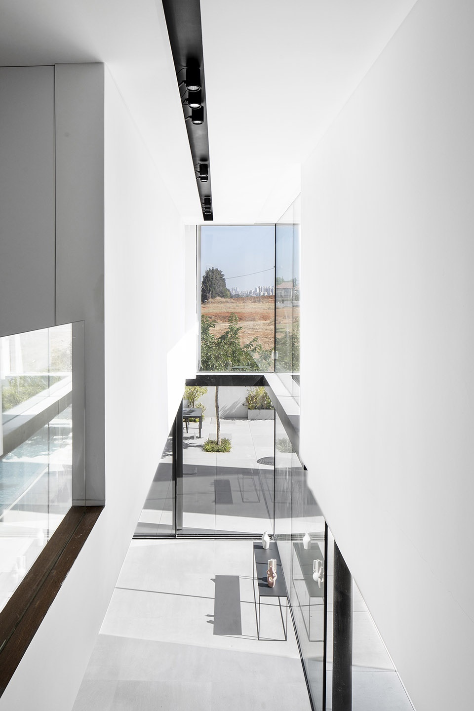 x6 two in one houses by raz melamed architect