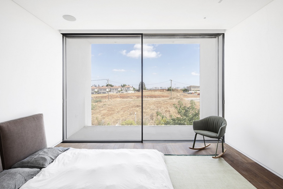 x6 two in one houses by raz melamed architect
