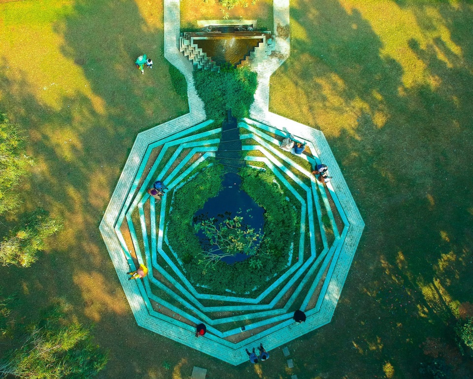 kola bhaban prangon landscape architecture at faculty of arts university of dhaka by sthanik consultants