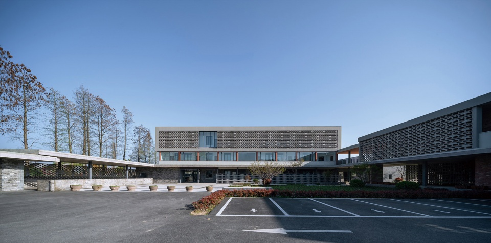 Party and Public Center of Qili Village SSDesign
