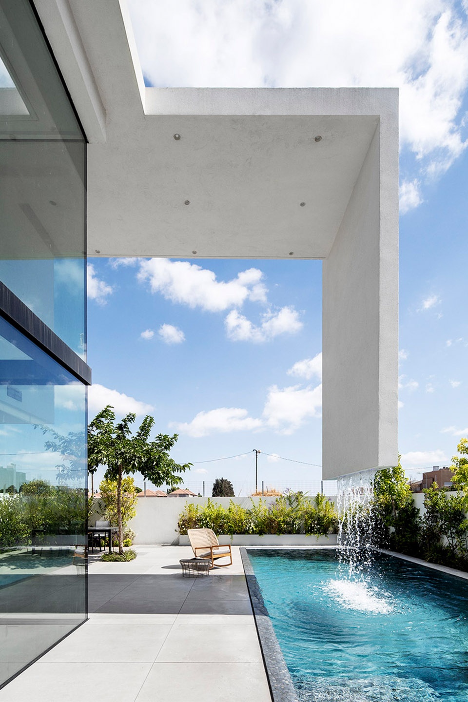 x6 two in one houses by raz melamed architect