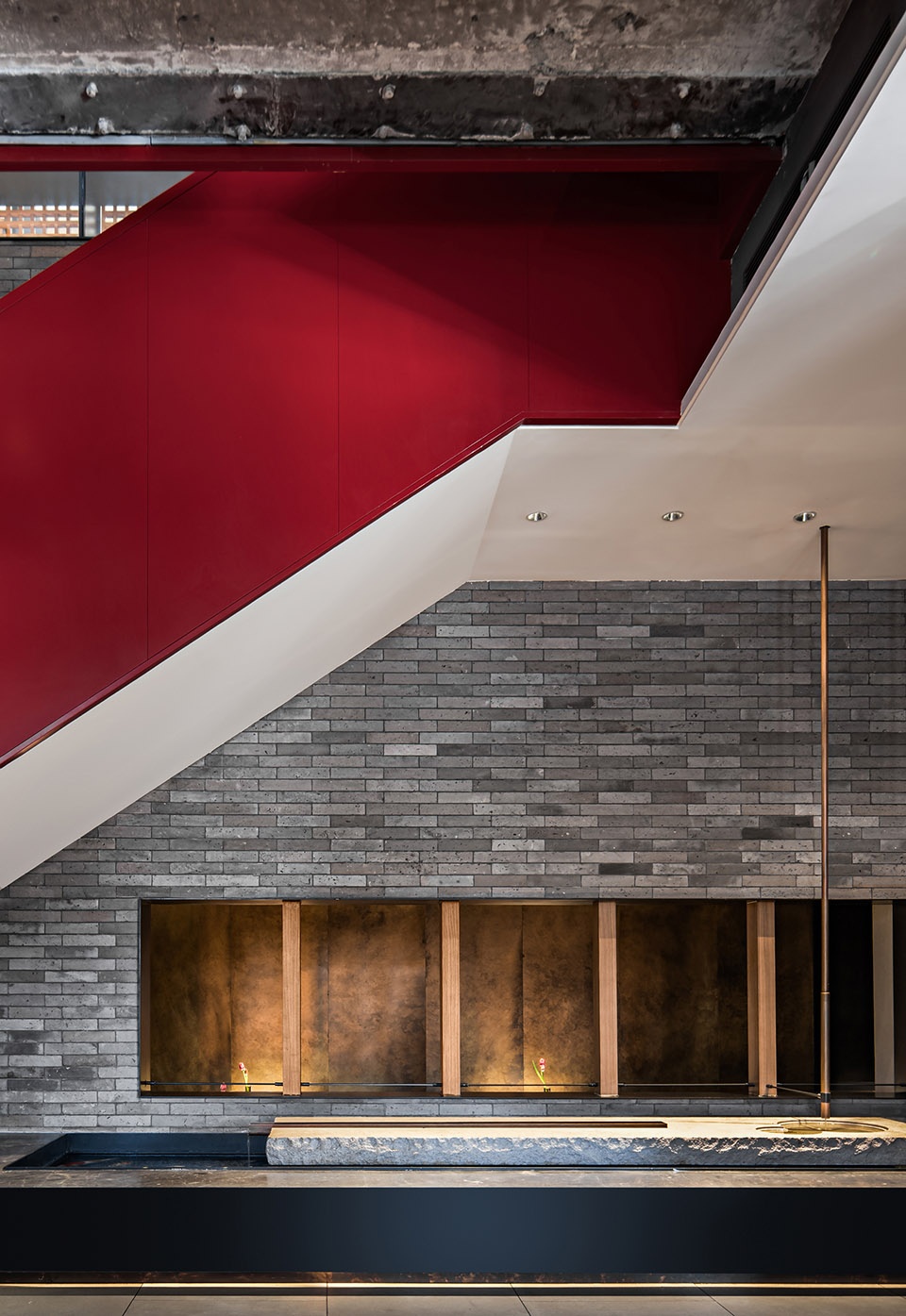 huda restaurant main store by inx design