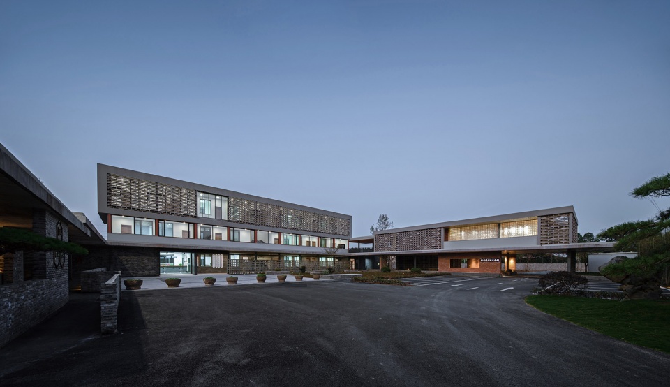 Party and Public Center of Qili Village SSDesign