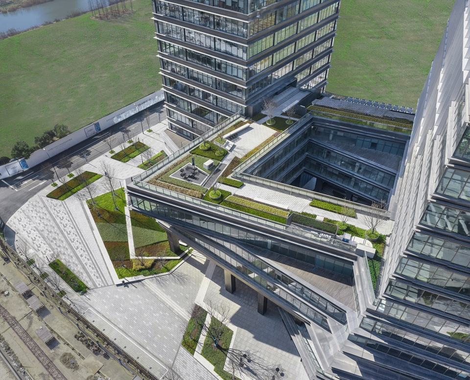 Living Streetscape for Aoti Vanke Centre LWK PARTNERS