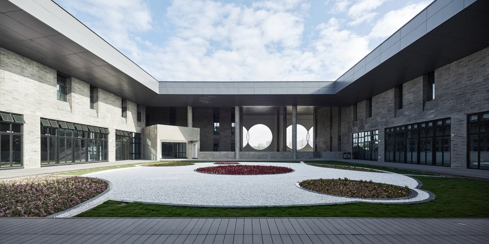 the Reception Hall of Chinese Mermaid Culture Town Atelier I