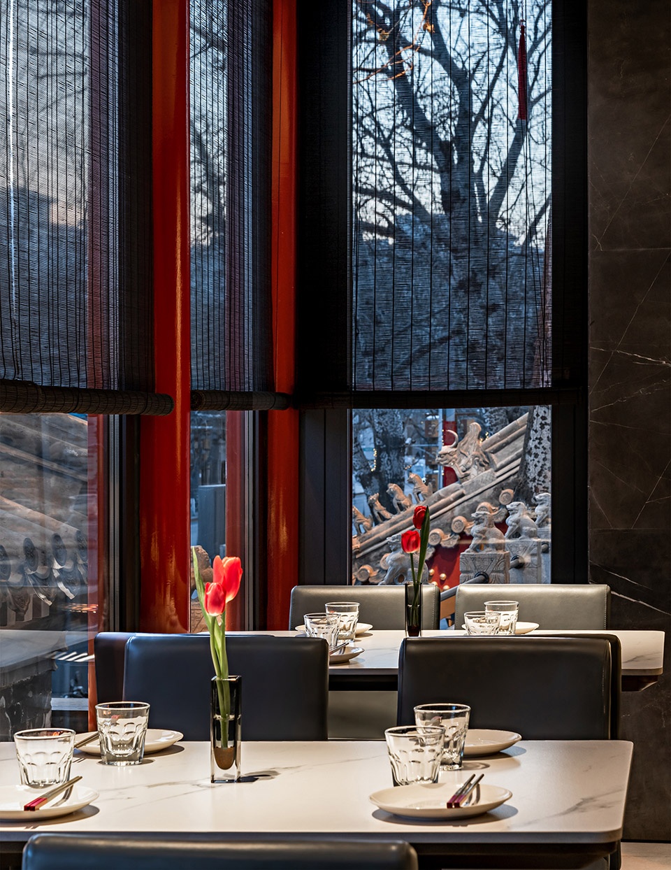 huda restaurant main store by inx design