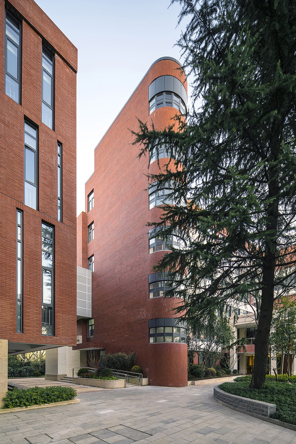 Transformation of the Facade of Boxue Building HDD