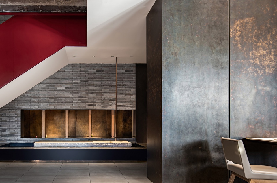 huda restaurant main store by inx design