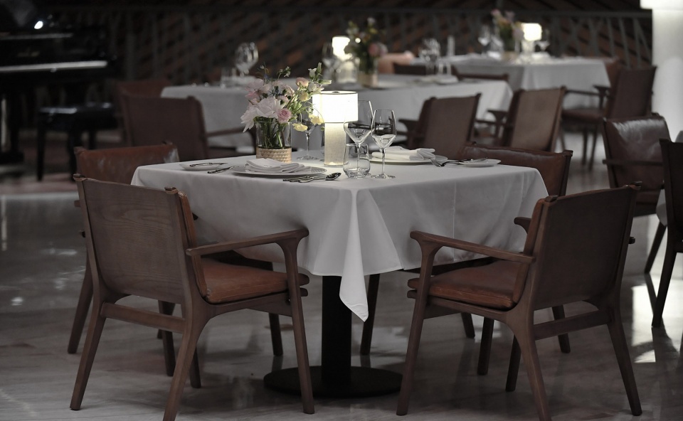 ncpa western cuisine national centre for the performing arts of china by golucci interior architects