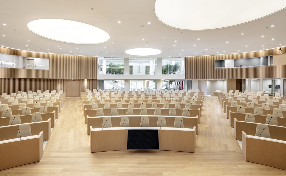 Paris Region Headquarters Ferrier Marchetti Studio