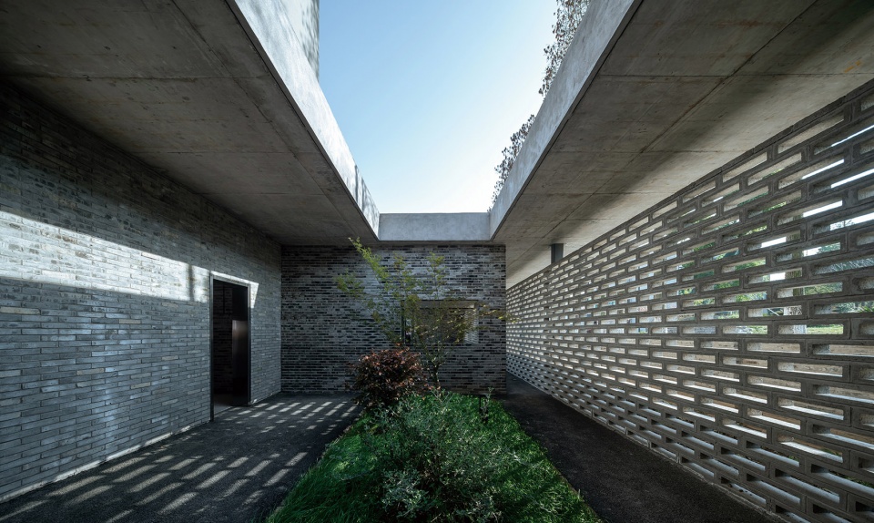 Party and Public Center of Qili Village SSDesign