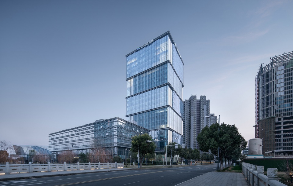 shared space project of nanjing jiangbei new area industrial technology research and innovation park china by city town architects