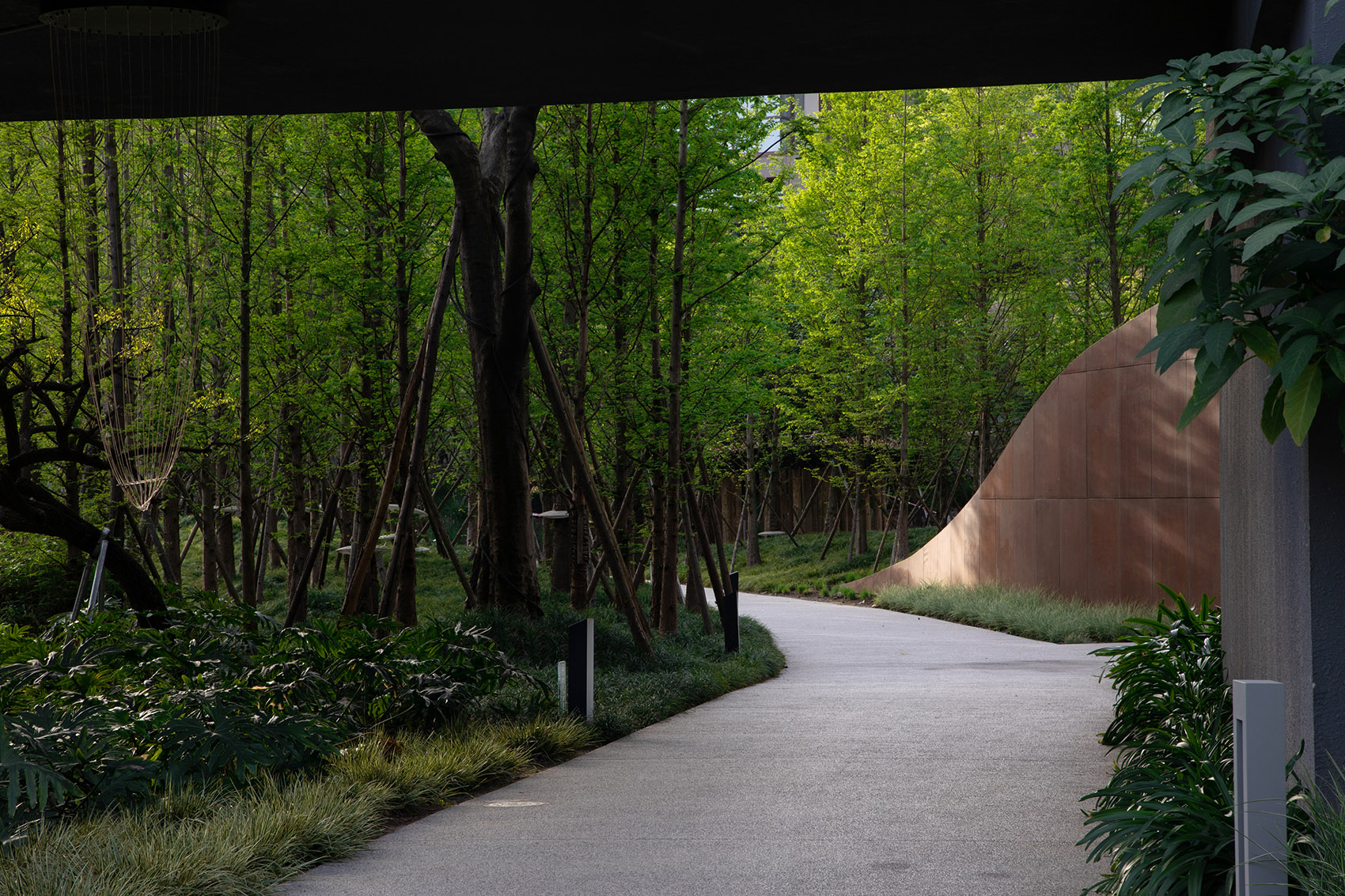 成都麓湖皮划艇航道景观 / 纬图设计机构