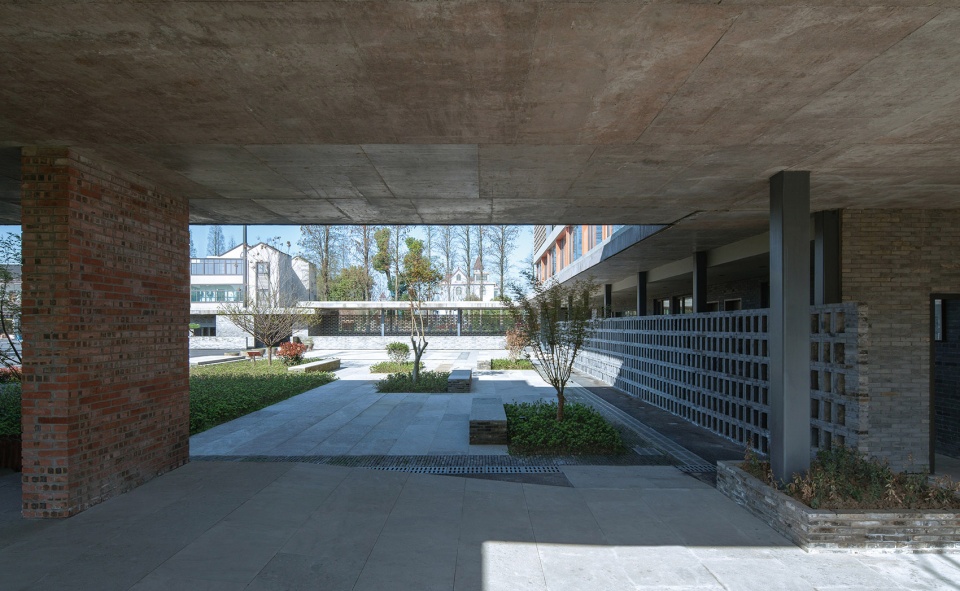 Party and Public Center of Qili Village SSDesign
