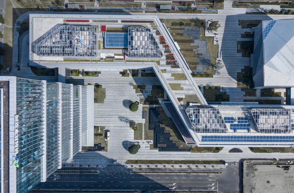 shared space project of nanjing jiangbei new area industrial technology research and innovation park china by city town architects
