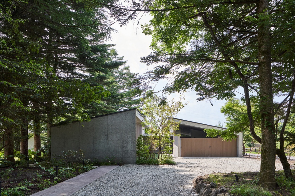 symbiotic house by r e a d architects