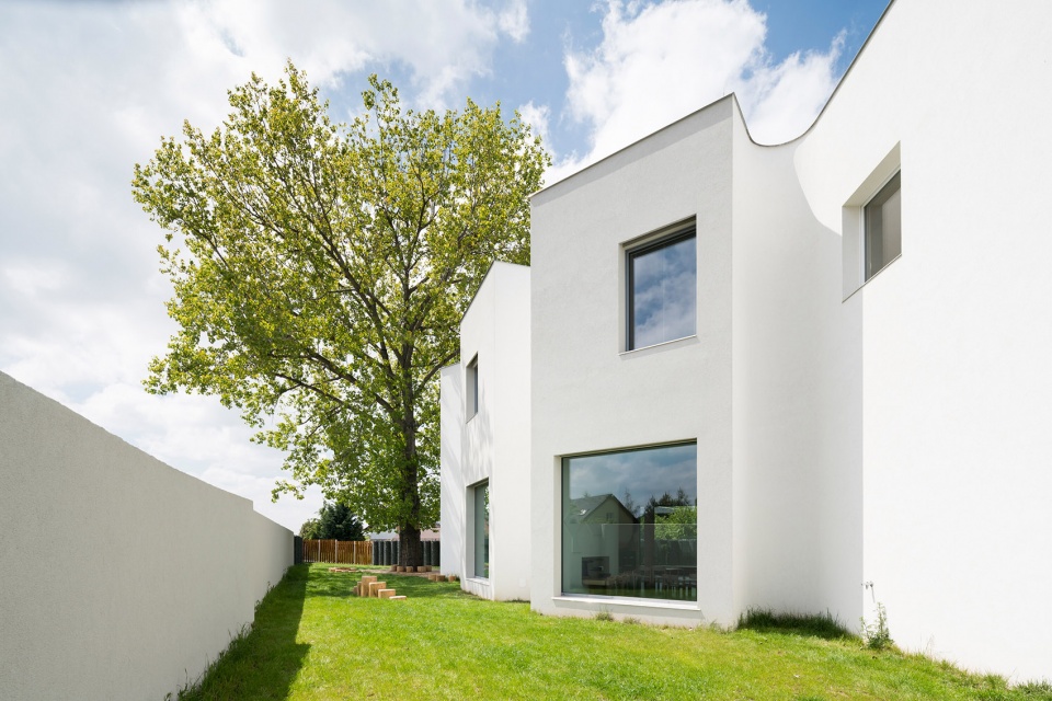 Montessori Kindergarten by No Architects