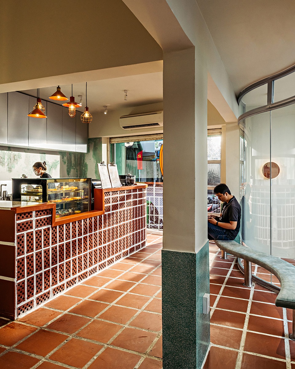 Den Da Coffee Shop by Ksoul Interior Design Studio