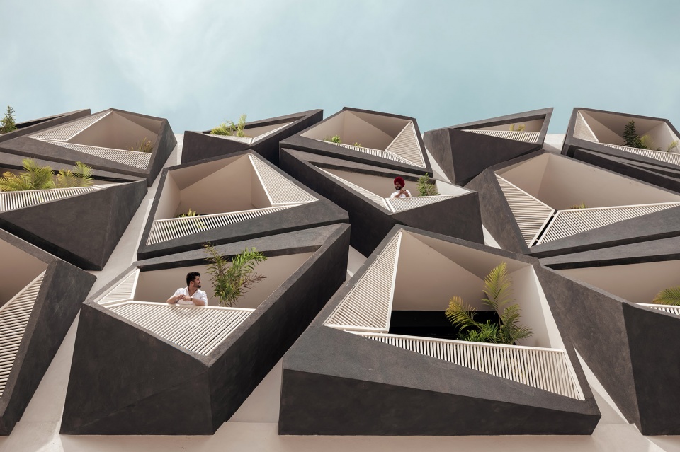 Never Never Cube by Studio Ardete