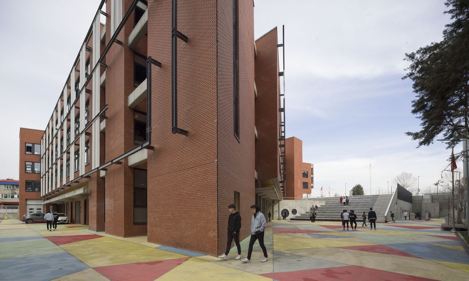 oktal duran vocational and technical anatolian high school by uygur architects