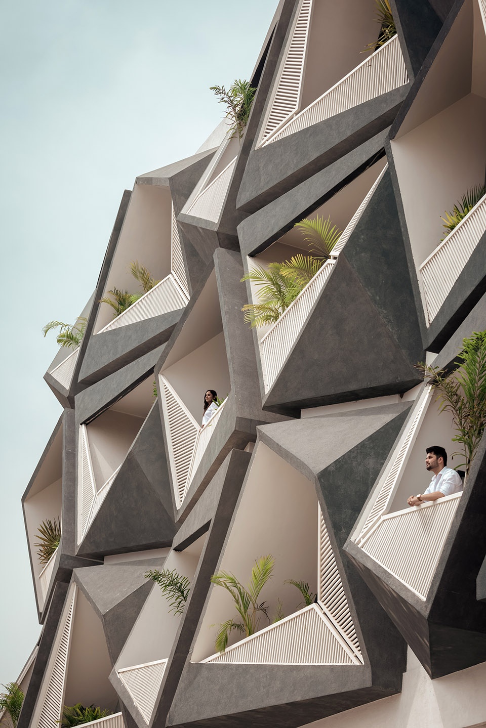 Never Never Cube by Studio Ardete
