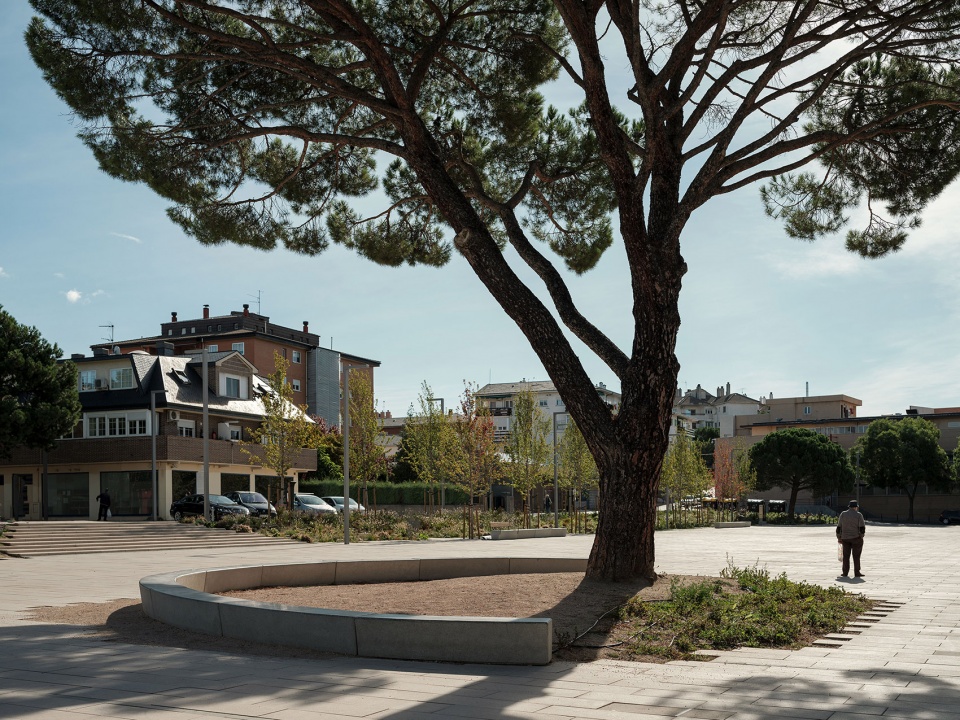 REMODELING OF BELGAS SQUARE by Contxto