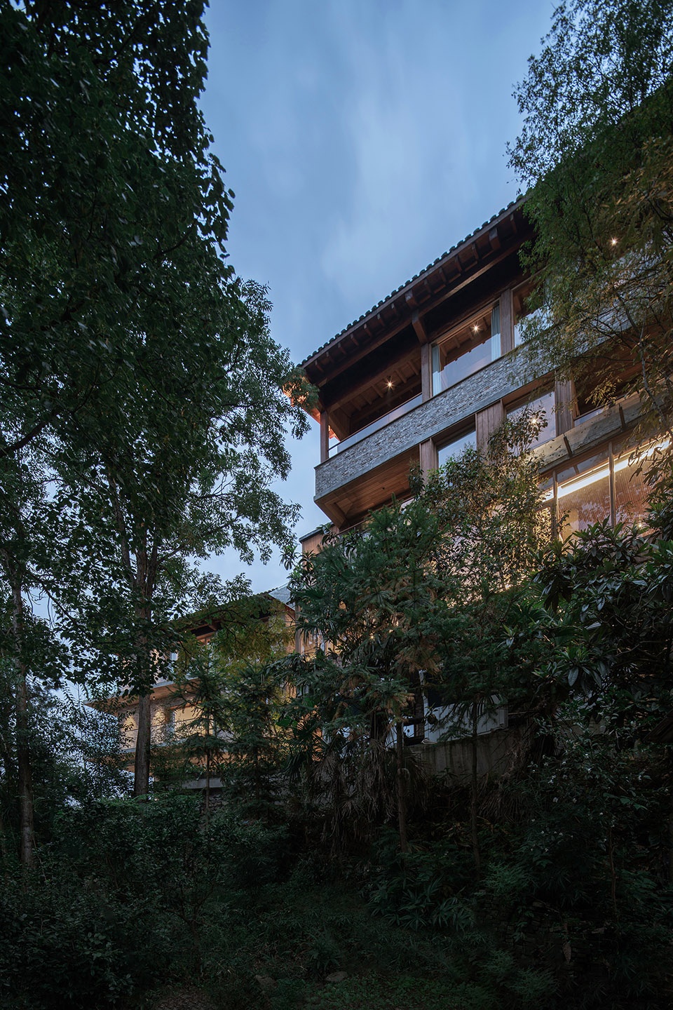 Woodsy Whispers Residence in Ma'er Shan Village, China by Shulin