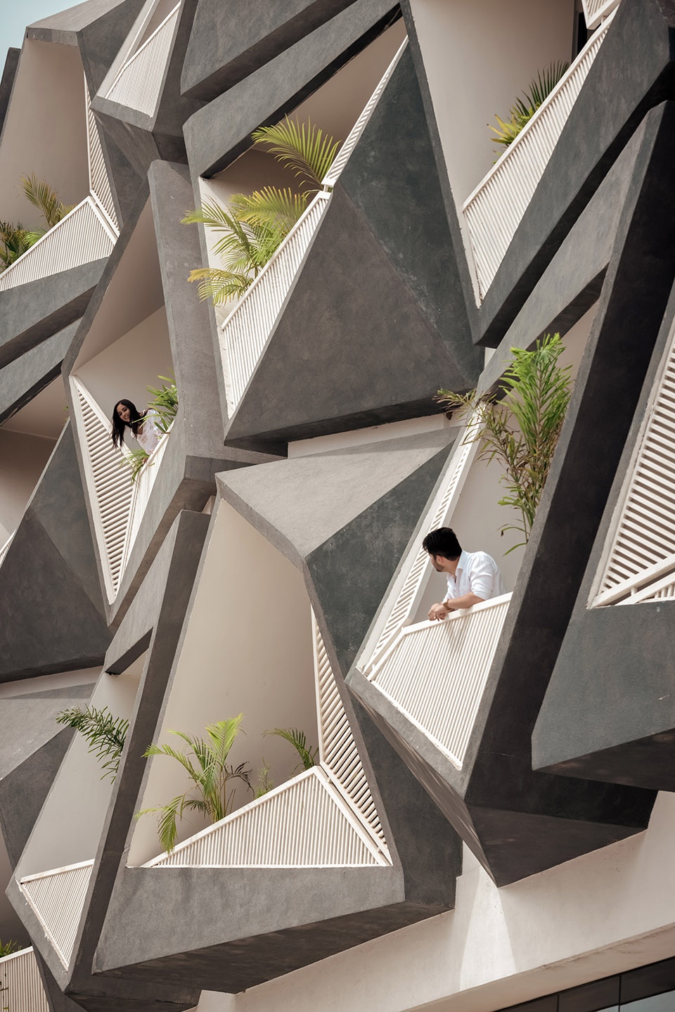Never Never Cube by Studio Ardete